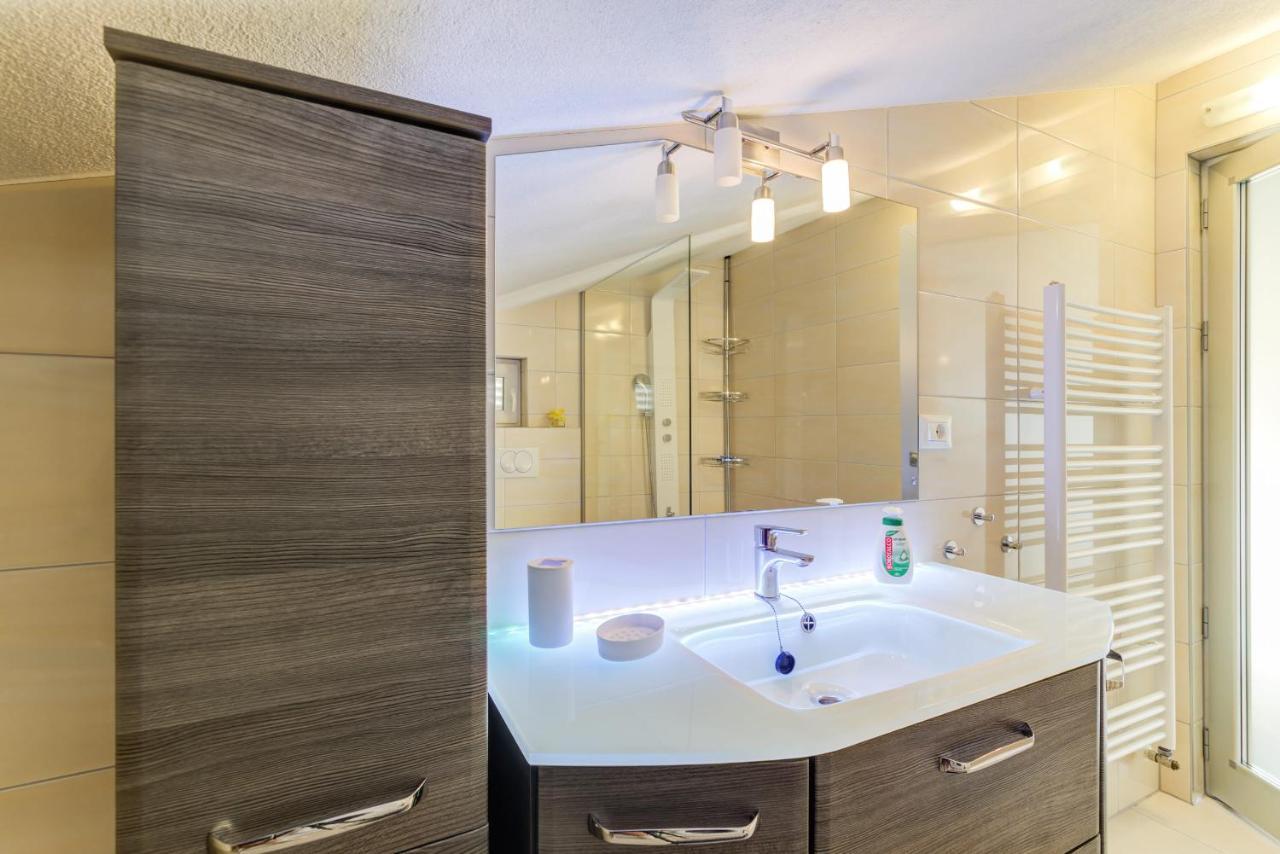 Apartment Ćosić Green Klenovica Buitenkant foto